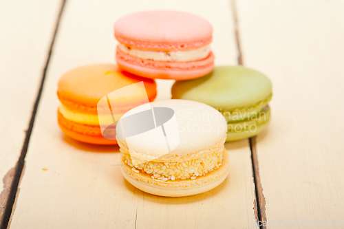 Image of colorful french macaroons