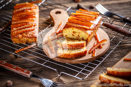 Image of Cake with candied orange zest