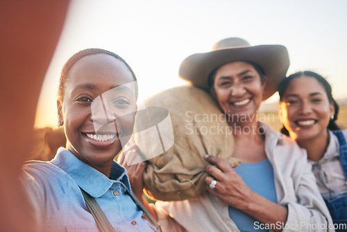 Image of Women, agriculture and group selfie with smile, countryside and bag with memory, harvest and farming in summer. Female teamwork, agro job and photography in nature, happy and outdoor in social media