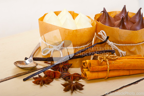 Image of chocolate vanilla and spices cream cake dessert