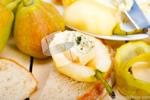 Image of cheese and pears