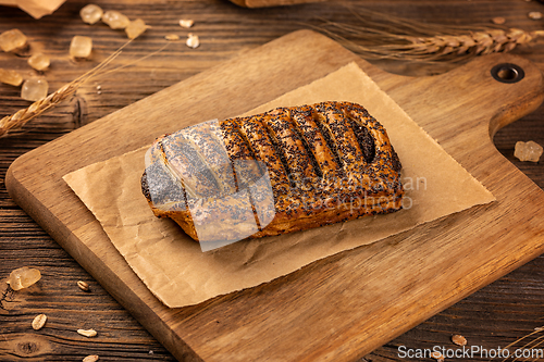 Image of Puff pastry bun with poppy seeds