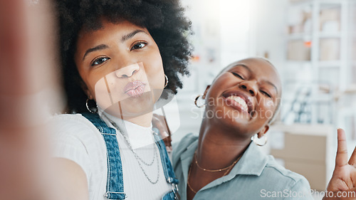 Image of Friends, influencer and women take a selfie for social media posts and share memories with online followers. Influencers, happy and black woman with a cool vlogger afro best friend taking pictures