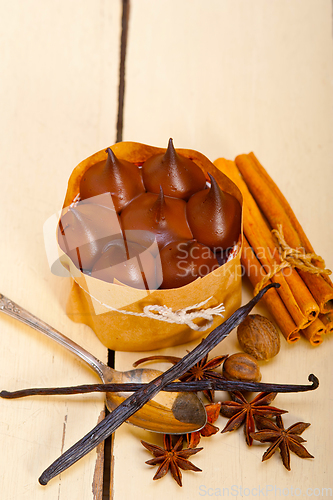 Image of chocolate vanilla and spices cream cake dessert