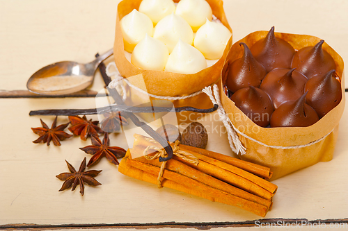 Image of chocolate vanilla and spices cream cake dessert