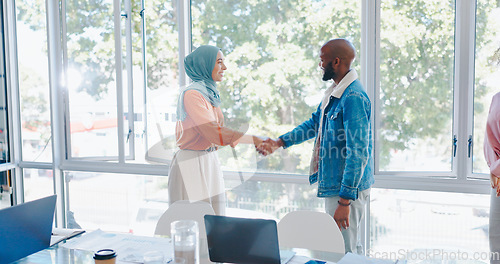 Image of agreement, asian man, b2b, black man, black people, black woman, business, business deal, business meeting, business people, career, collaboration, commitment, community, company, conference room, co