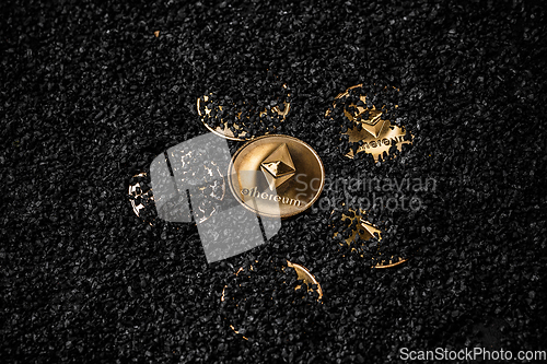 Image of Gold etherium coin