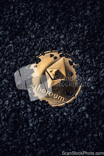 Image of Ethereum gold coin