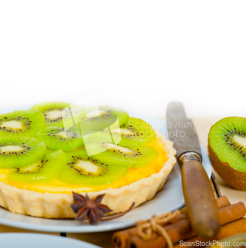 Image of kiwi  pie tart and spices