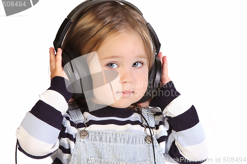 Image of girl listening music 