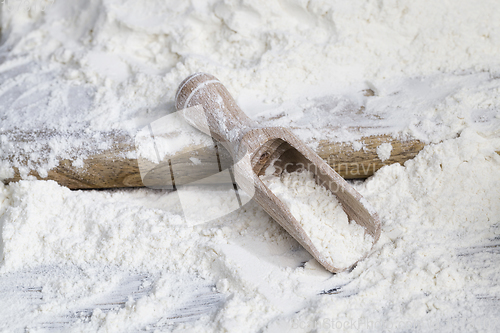 Image of a simple wooden spoon