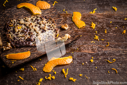 Image of Candied orange brittle cake