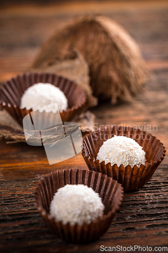 Image of White chocolate coconut pralines