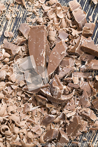 Image of sliced and broken chocolate