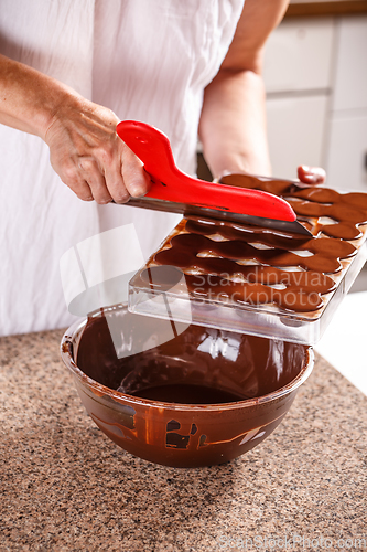 Image of Making chocolate candies