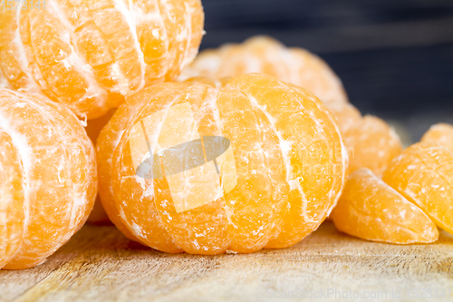 Image of whole large orange tangerines