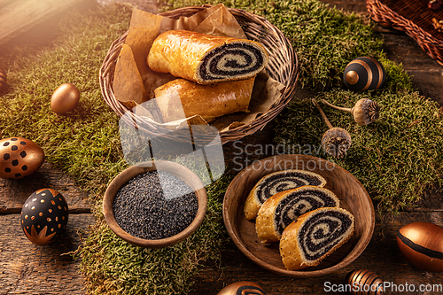 Image of Sweet bread buns stuffed with poppy seeds