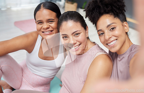 Image of Pregnant, portrait or women take a selfie after yoga exercise, group training or workout in fitness class. Pregnancy, faces or healthy friends with a happy smile in maternity training in home studio