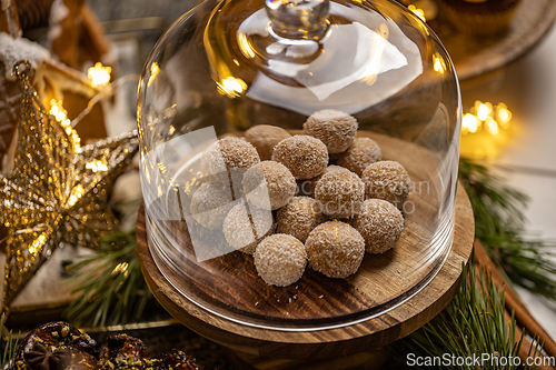 Image of Coconut rum biscuits balls