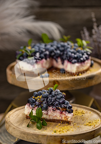 Image of Cheesecake with bluberries