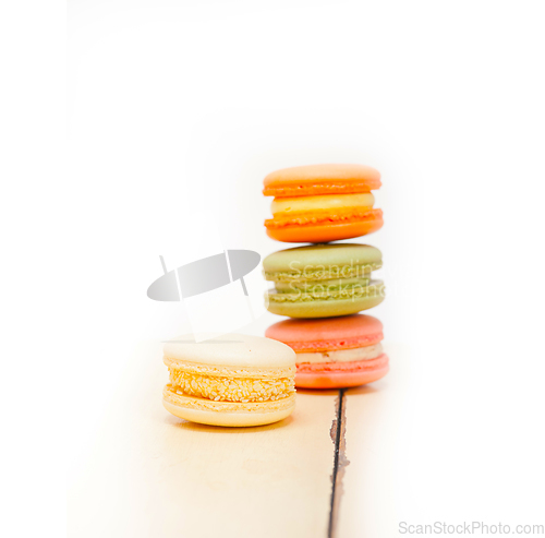 Image of colorful french macaroons