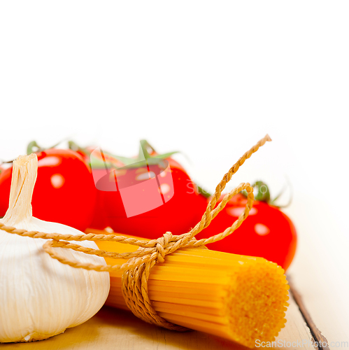 Image of Italian basic pasta ingredients