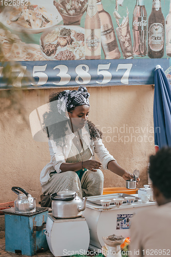 Image of women preparing bunna coffee, Ethiopia