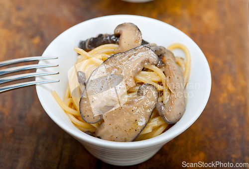 Image of Italian spaghetti pasta and mushrooms