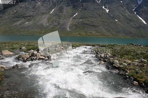 Image of River running into Russvatnet