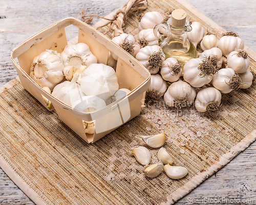 Image of Garlic bulbs