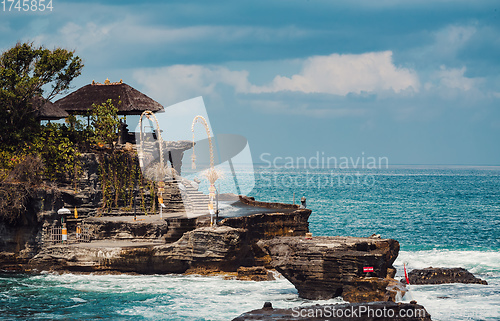 Image of Tanah Lot temple in Bali Indonesia