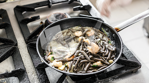 Image of Cooking shrimp