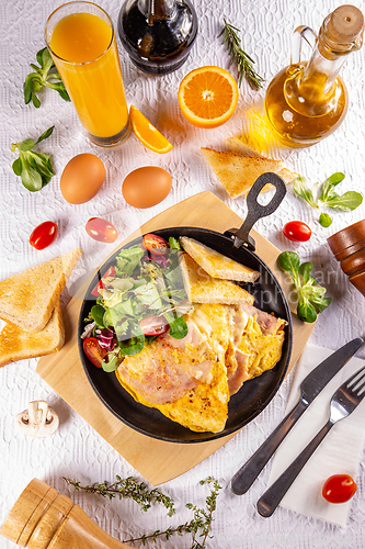 Image of Ham and egg omelette