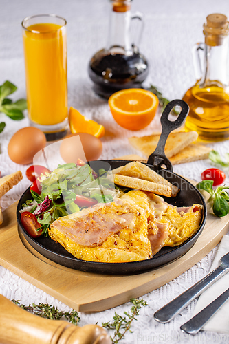 Image of Omelette with ham