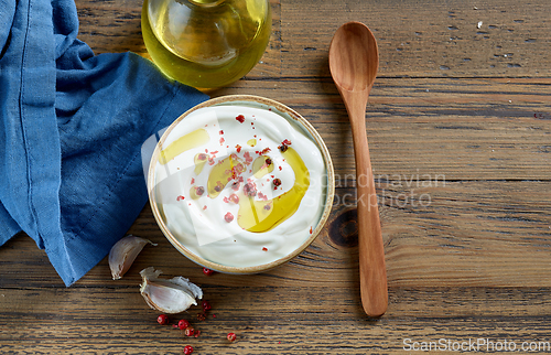 Image of bowl of sour cream or greek yogurt