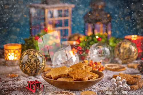 Image of Christmas decorations with gingerbread