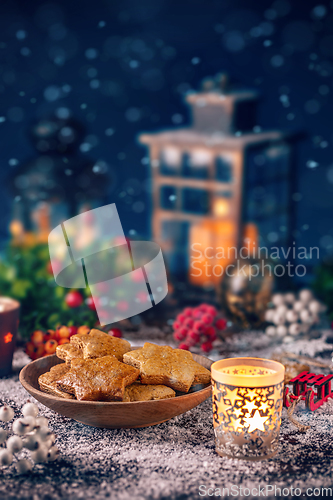 Image of Christmas decoration with gingerbread cookies