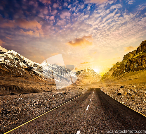 Image of Road in mountains
