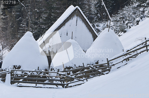 Image of Barn in winter