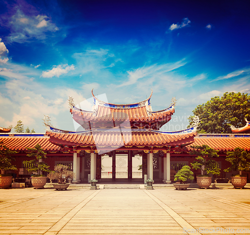 Image of Gates of Lian Shan Shuang Lin Monastery