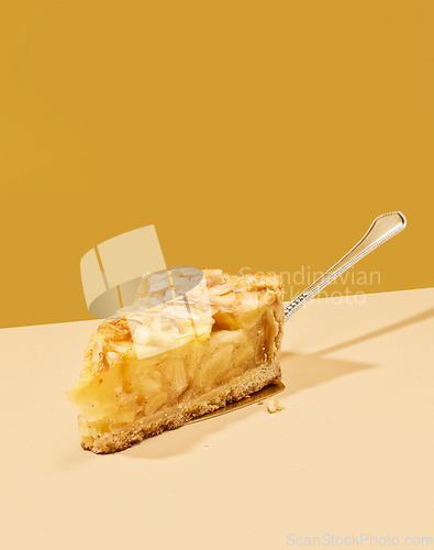 Image of piece of apple cake