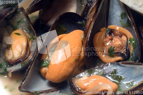 Image of fresh cooked mussels at the restaurant