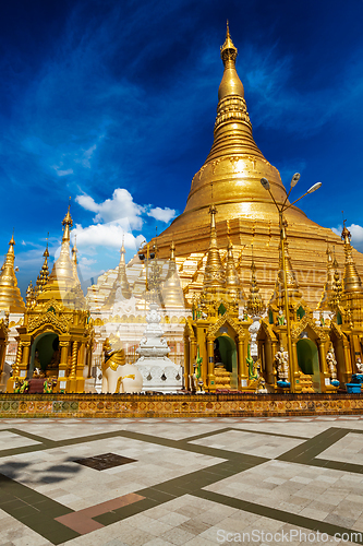 Image of Shwedagon pagoda