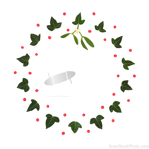 Image of Christmas Winter Holly Berry Mistletoe and Ivy Leaf Wreath 