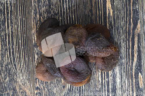 Image of dehydrated dried apricots