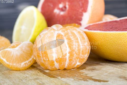 Image of different citrus fruits