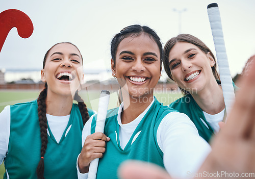 Image of Sports women, team selfie or field for memory, competition or smile in portrait for fitness. Girl group, photography and post on social media for friends, profile picture or diversity for hockey game