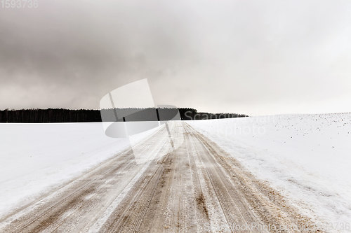 Image of narrow winter road