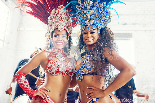 Image of Brazilian dancers, carnival or women in party costume with feather accessory or glitter bra in event. Portrait, happy smile or dance friends in samba fashion or New Year festival clothes