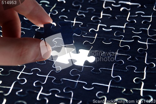 Image of puzzle background with one missing piece